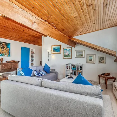 La Mansarde Bleu Azur - Happy