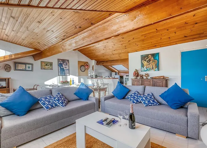 La Mansarde Bleu Azur - Happy *