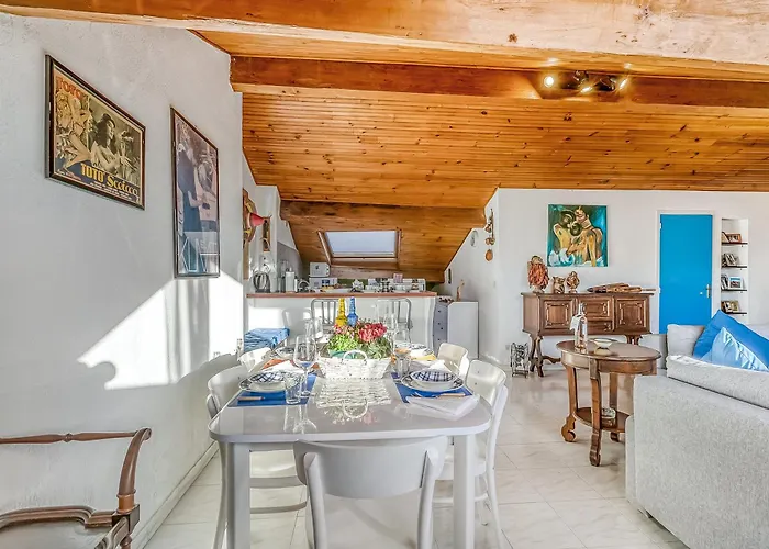 La Mansarde Bleu Azur - Happy Menton